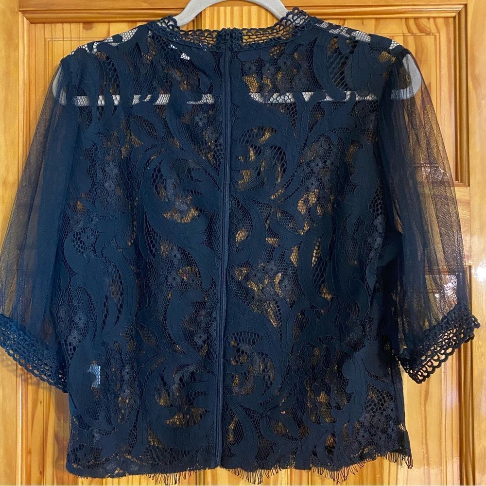 Black lace shirt with see through sleeves and full back zipper - Picture 2 of 3